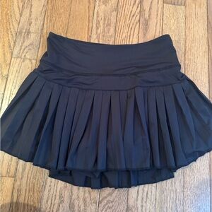 Gold Hinge Black Pleated Skirt